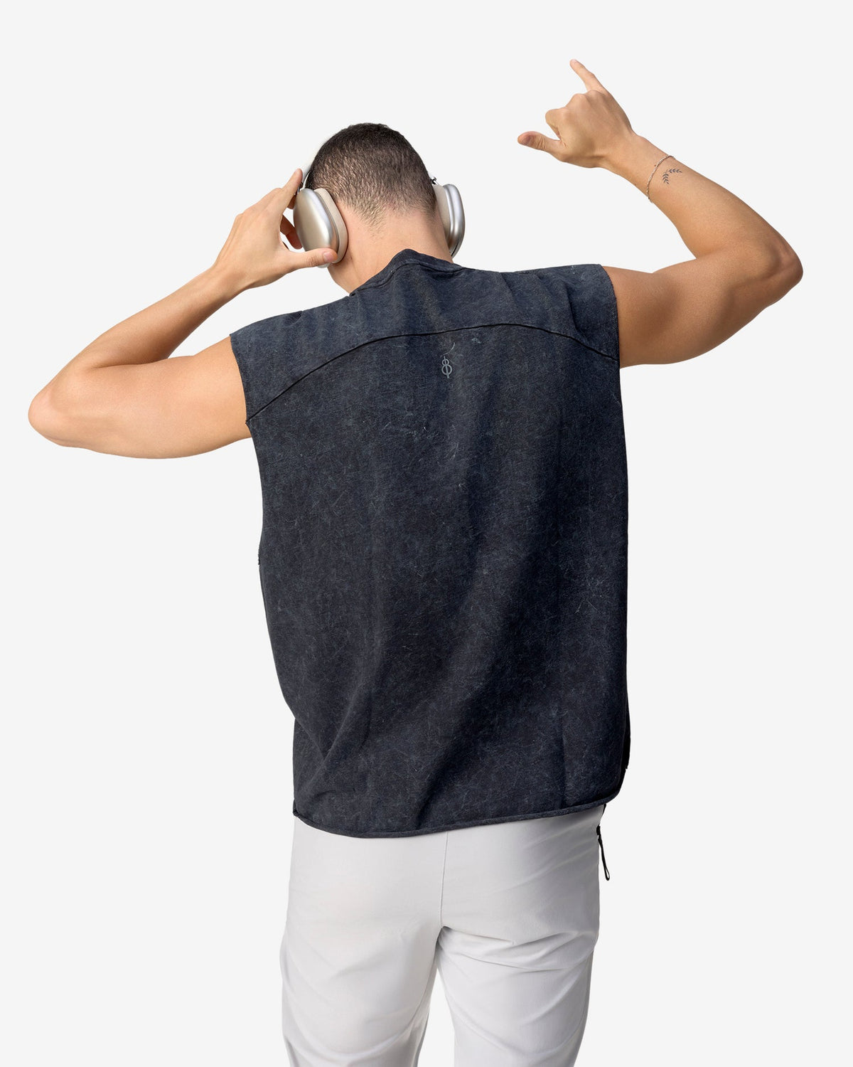 one8 Washed Tank Tee - Black