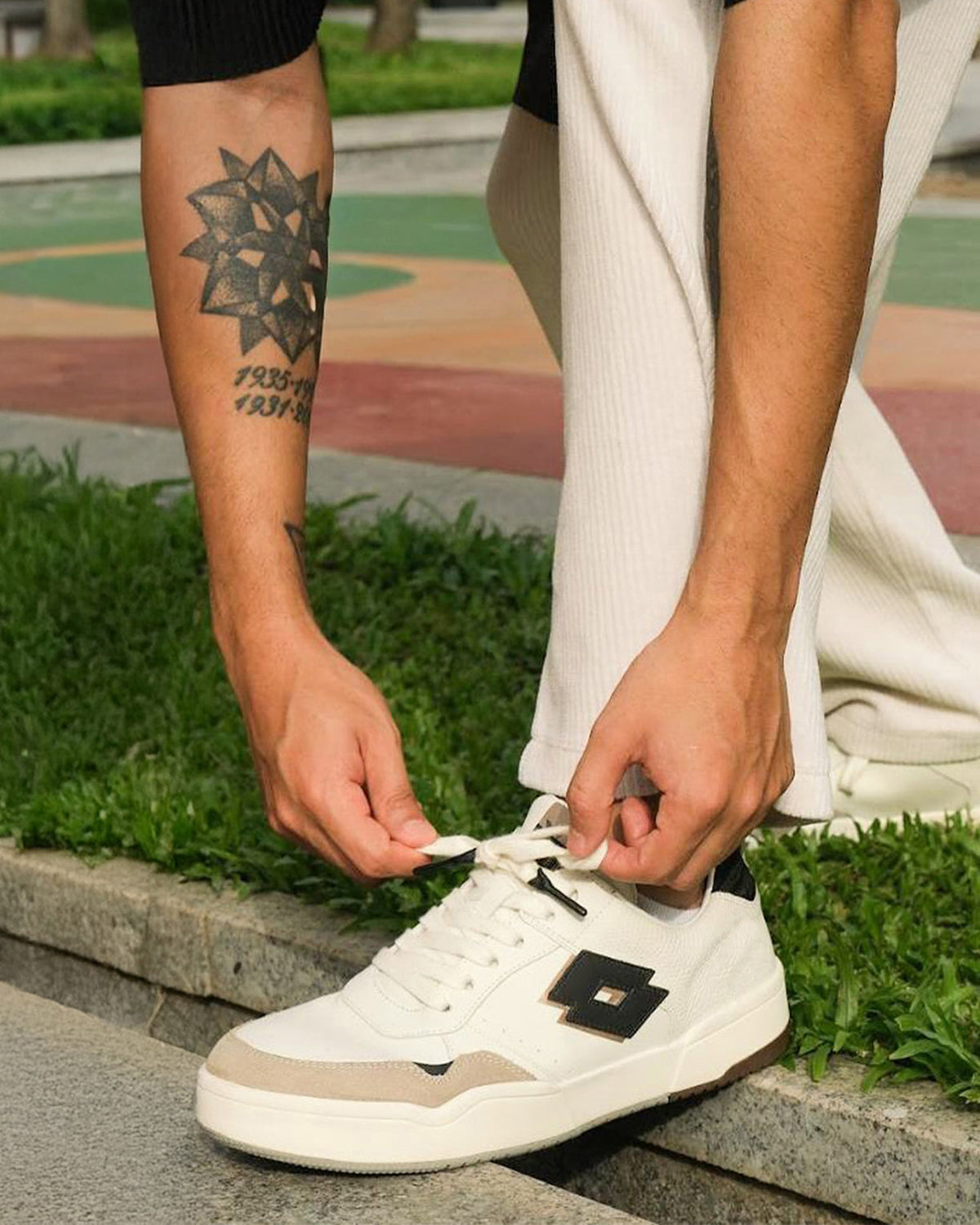 Hoop Star OG - Star White-Black Beauty-Fossil