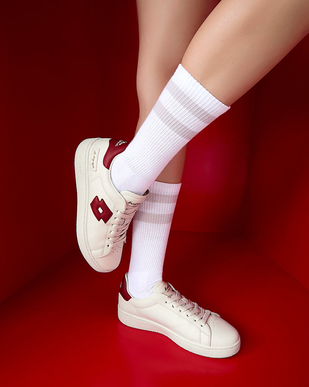 Autograph OG - Star White-Rhythmic Red