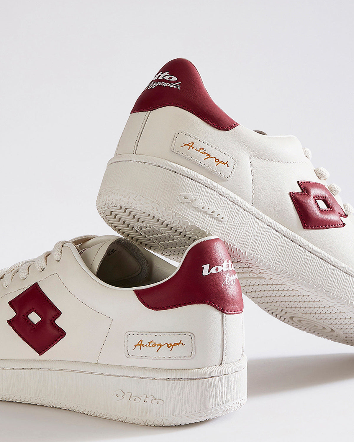 Autograph OG - Star White-Rhythmic Red