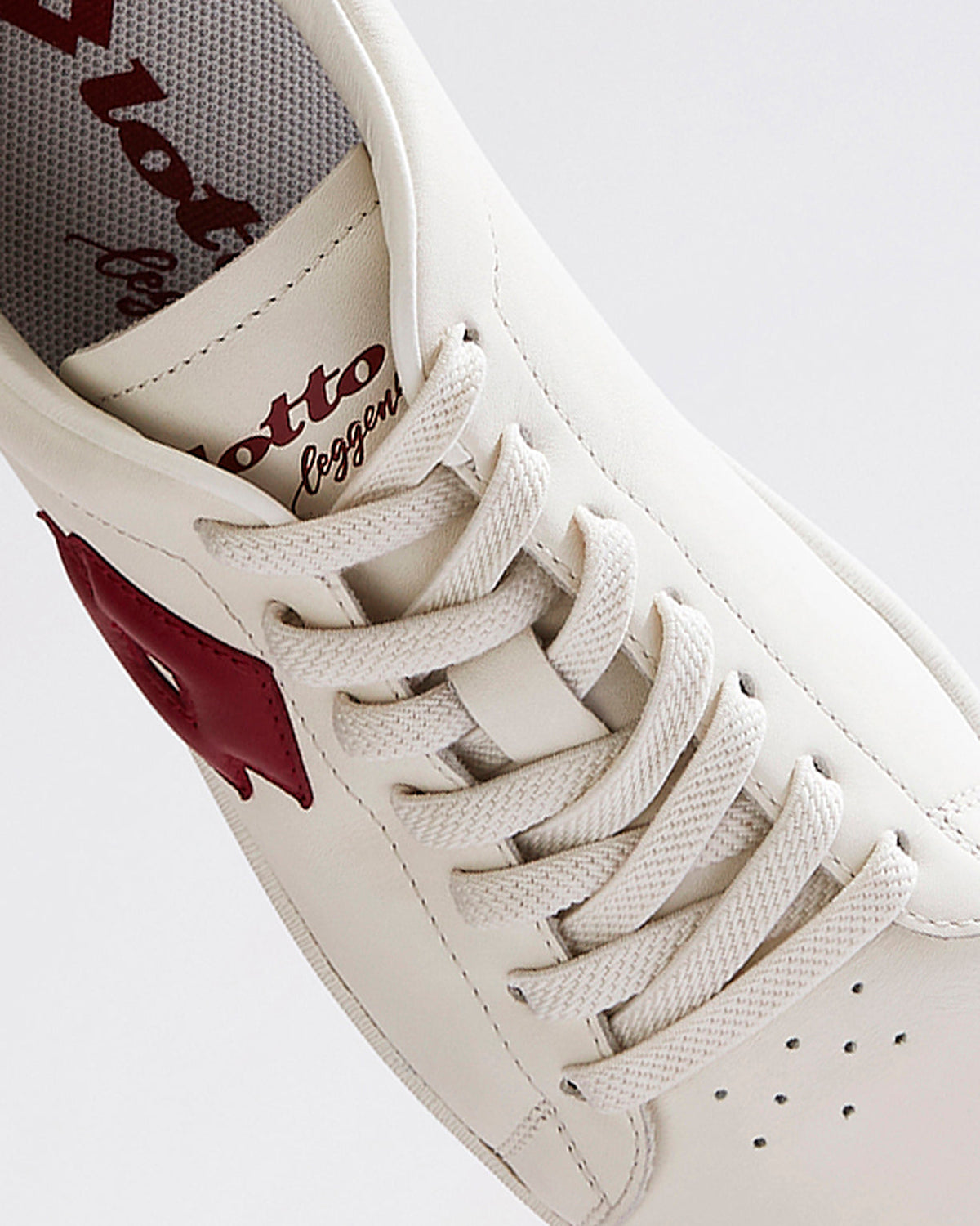 Autograph OG - Star White-Rhythmic Red