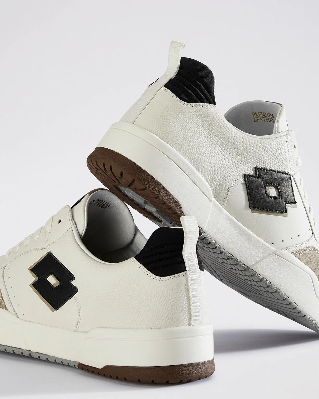 Hoop Star OG - Star White-Black Beauty-Fossil