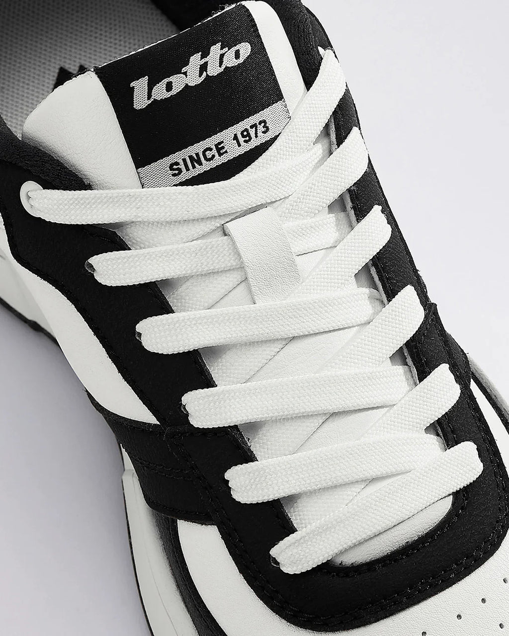 Hoop Star Citta - Star White-Black Beauty