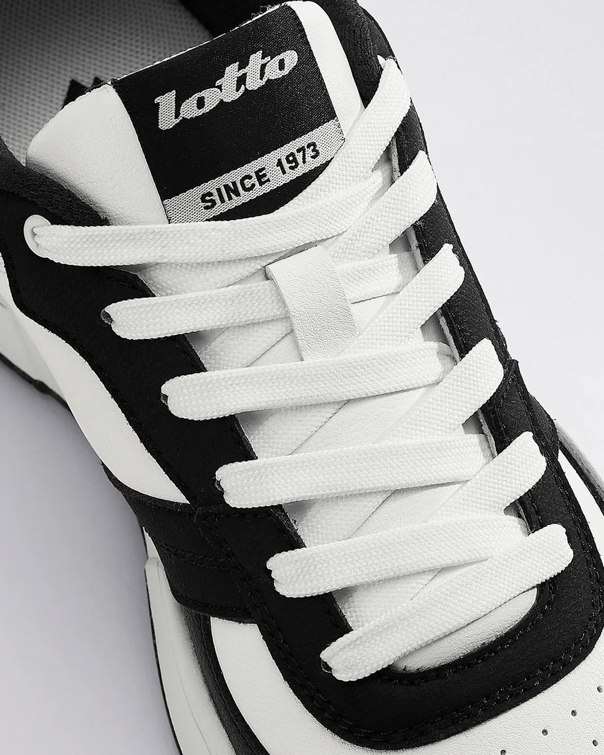 Hoop Star Citta - Star White-Black Beauty