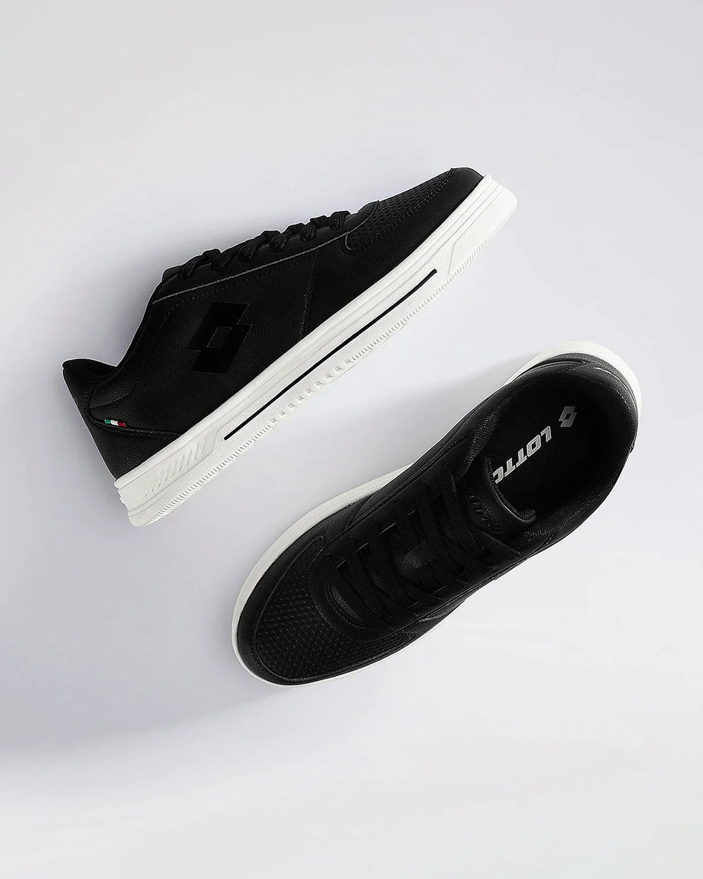 Strada - Black Beauty-Star White
