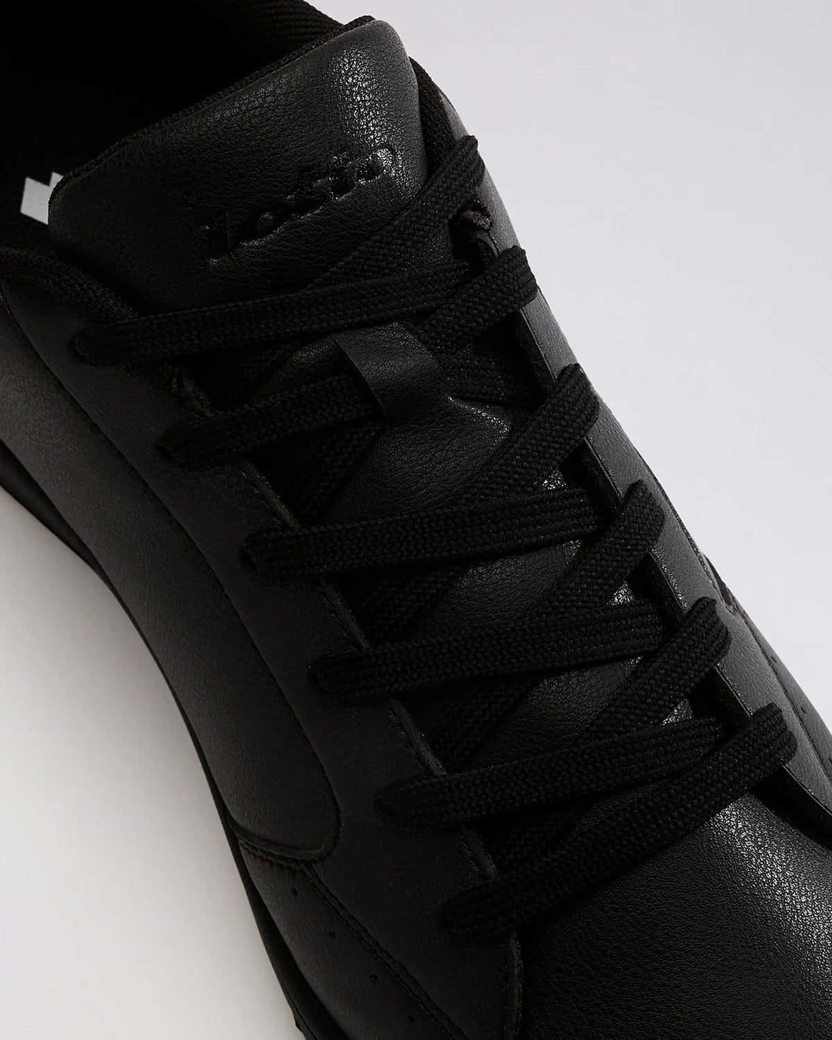 Autograph Urbano - Black Beauty