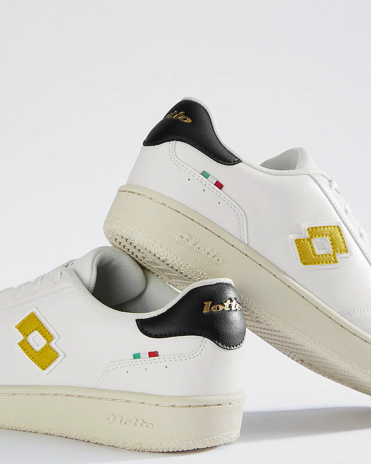 Autograph Urbano - Star White-Black Beauty-Gold Flake Metallic