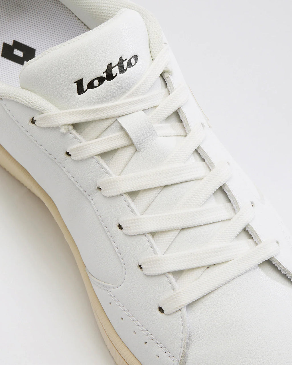 Autograph Urbano - Star White-Black Beauty-Gold Flake Metallic