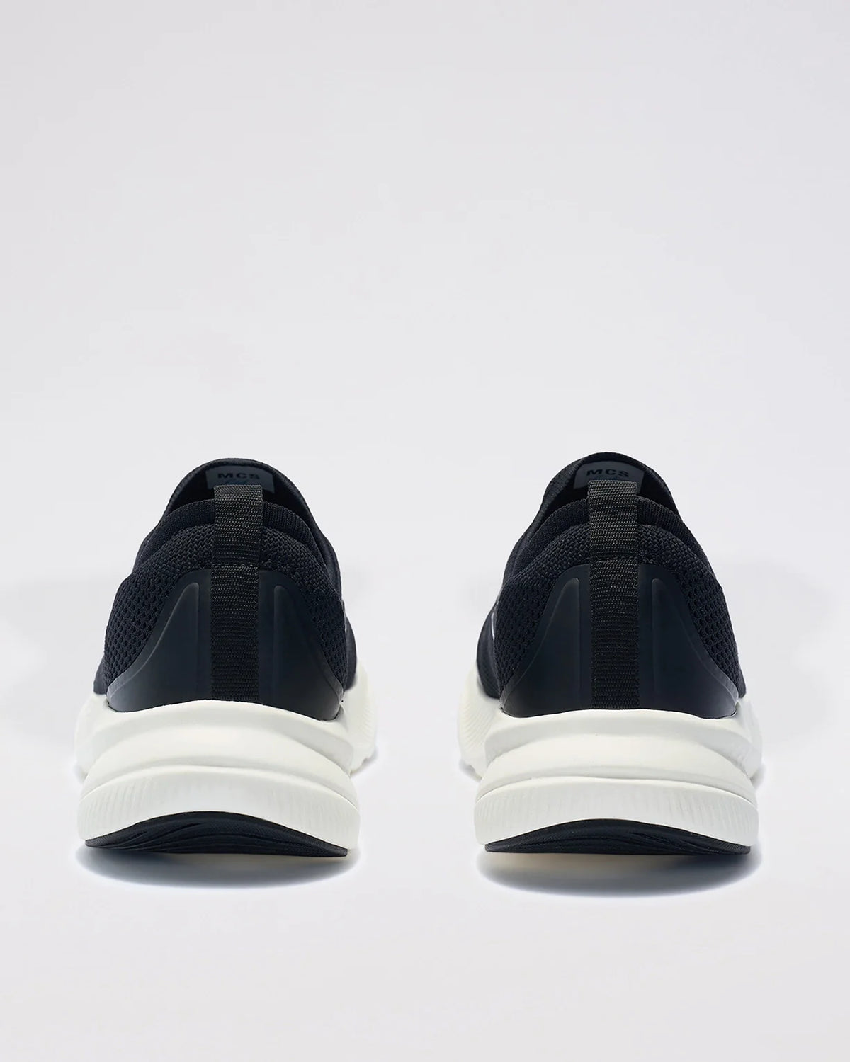 Oxyrun Slip-On - Black Beauty