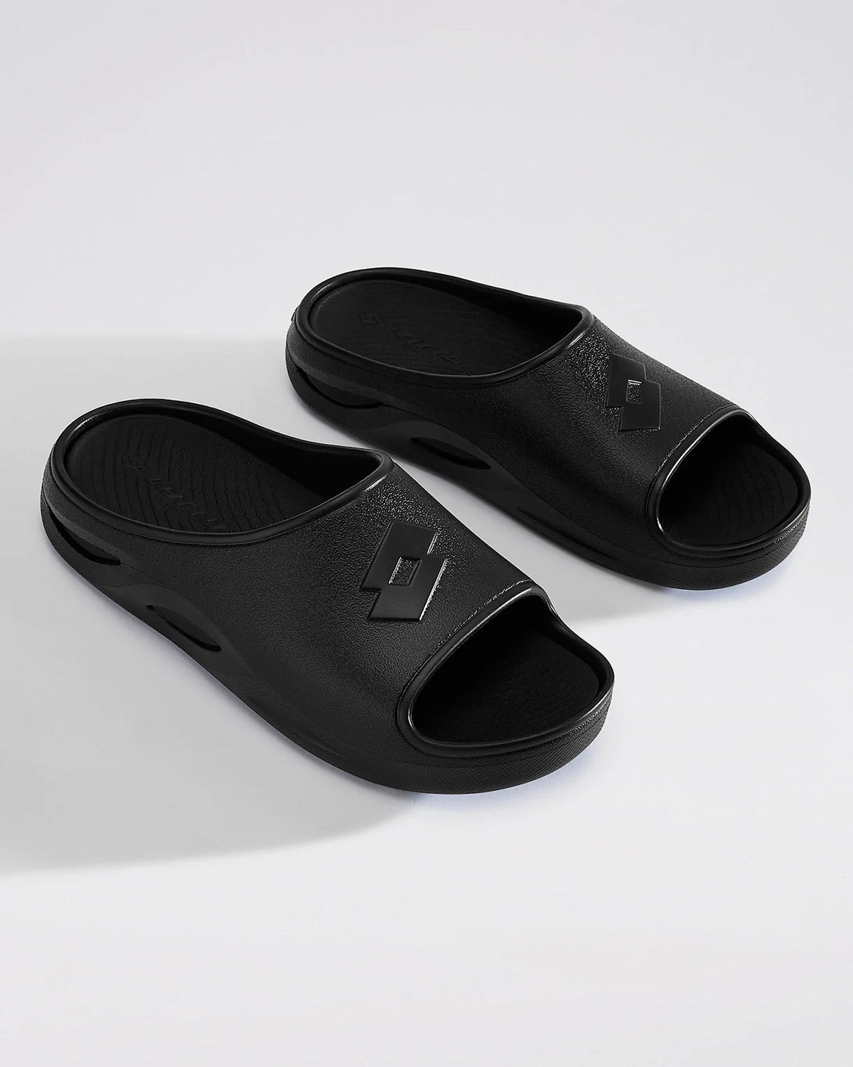 Esotica Slide - Black Beauty